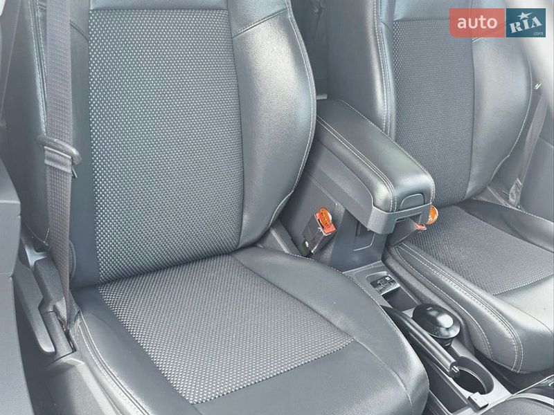Внедорожник / Кроссовер Jeep Compass 2015 в Киеве