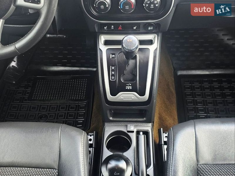 Внедорожник / Кроссовер Jeep Compass 2015 в Киеве