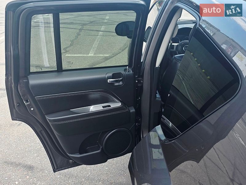 Внедорожник / Кроссовер Jeep Compass 2015 в Киеве