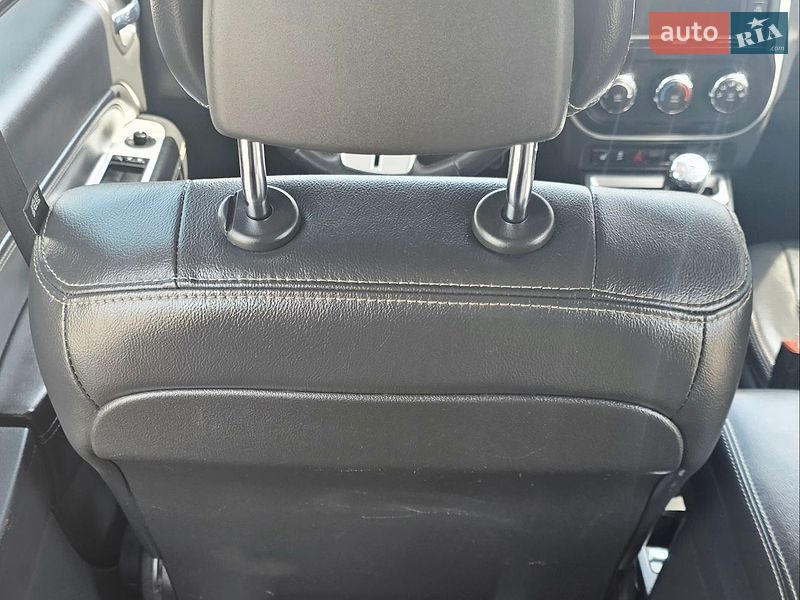 Внедорожник / Кроссовер Jeep Compass 2015 в Киеве