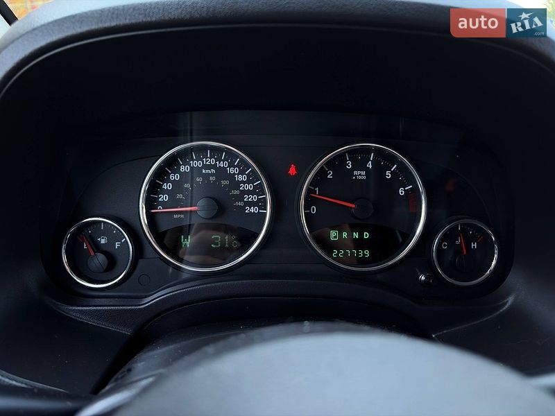 Позашляховик / Кросовер Jeep Compass 2011 в Києві