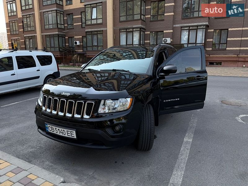 Внедорожник / Кроссовер Jeep Compass 2015 в Чернигове