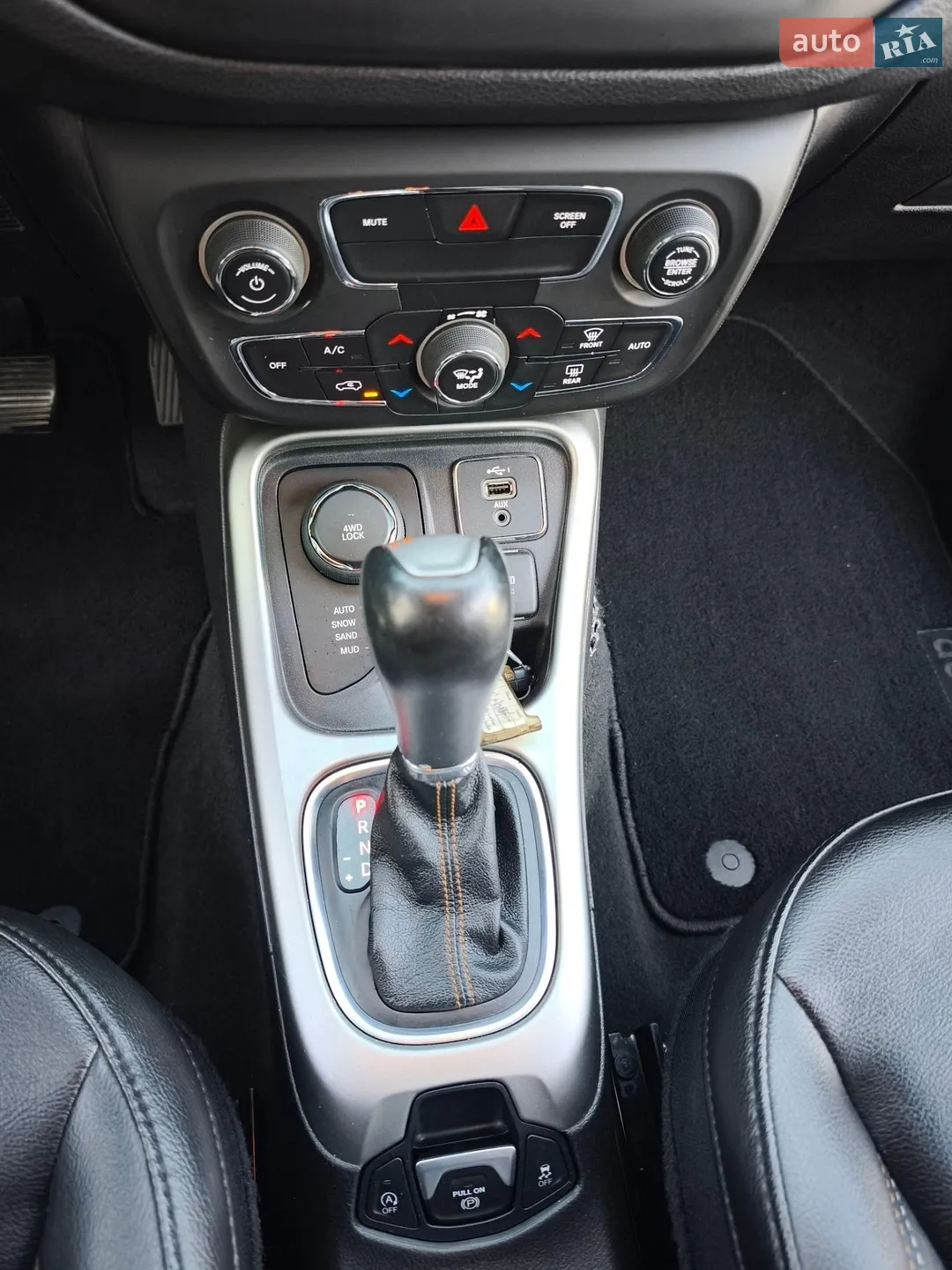 2020 Jeep Compass - мініатюра 26