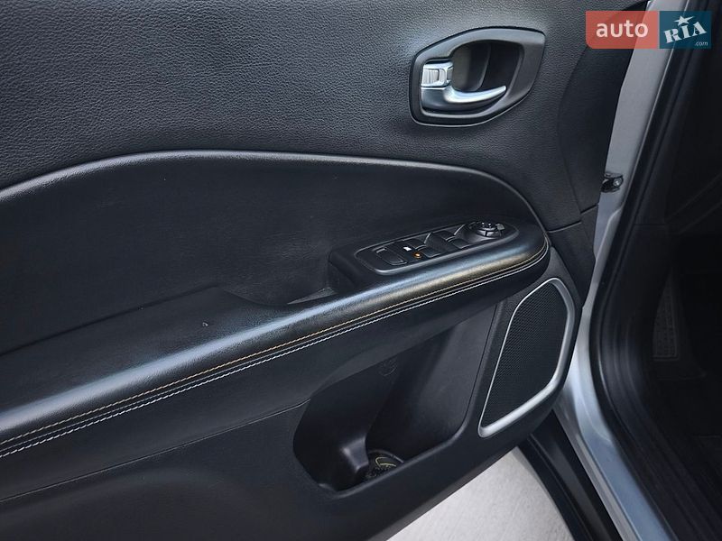 Внедорожник / Кроссовер Jeep Compass 2020 в Луцке