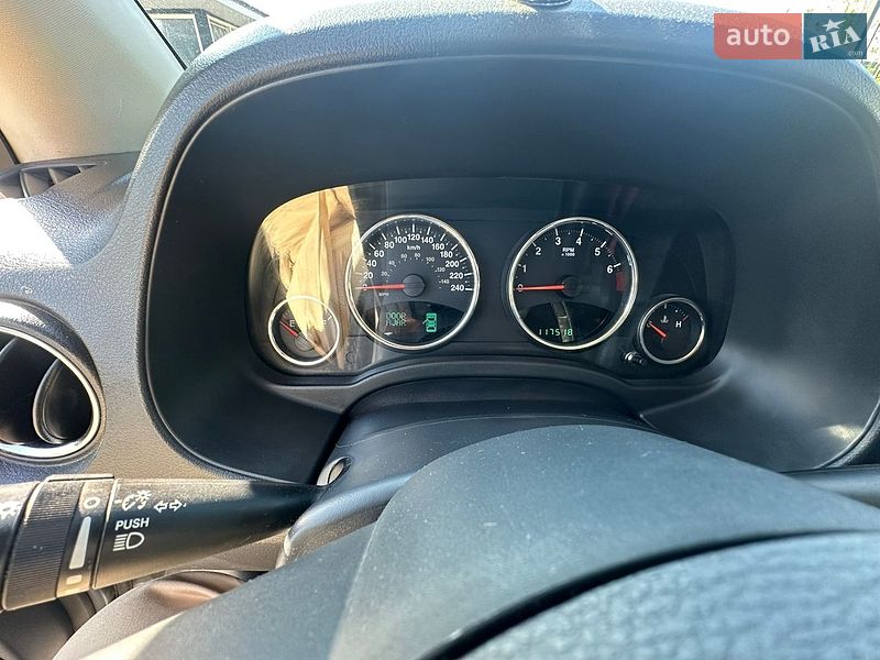 Внедорожник / Кроссовер Jeep Compass 2012 в Киеве