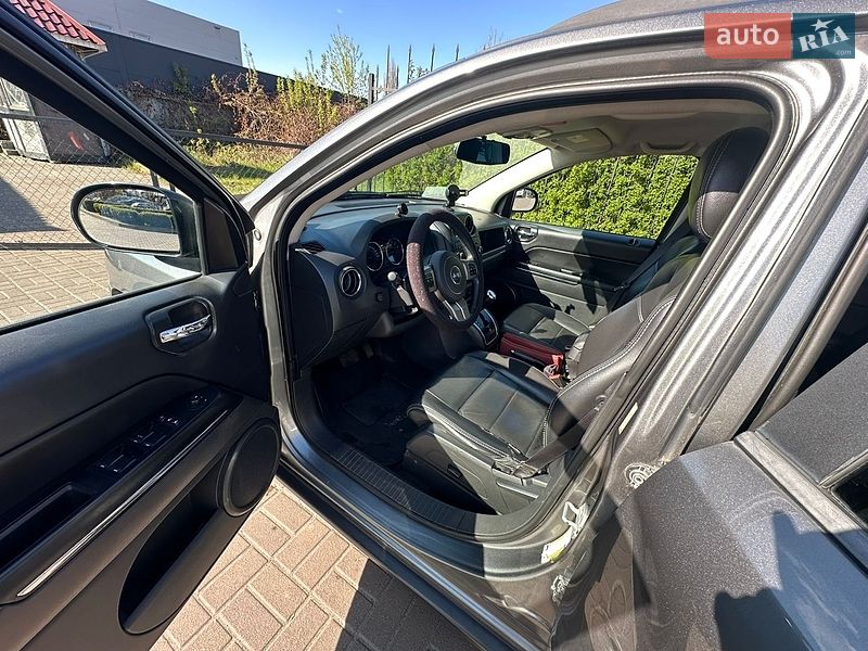 Внедорожник / Кроссовер Jeep Compass 2012 в Киеве