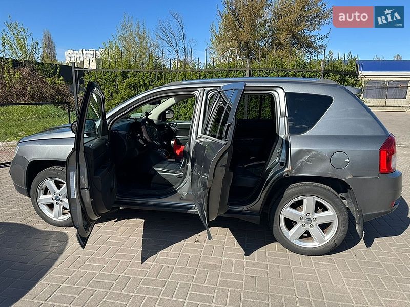Внедорожник / Кроссовер Jeep Compass 2012 в Киеве