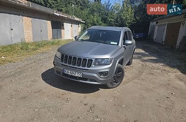 Внедорожник / Кроссовер Jeep Compass 2015 в Киеве