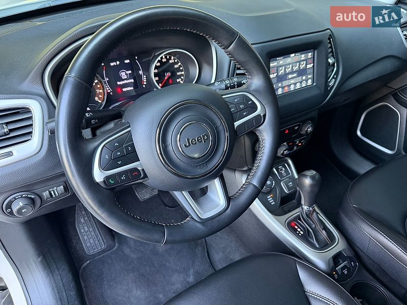 Внедорожник / Кроссовер Jeep Compass 2019 в Киеве