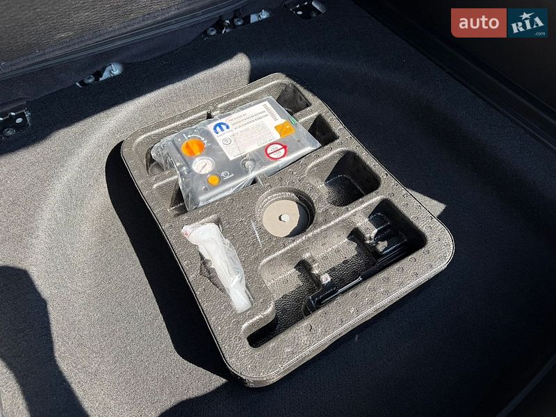 Внедорожник / Кроссовер Jeep Compass 2019 в Киеве