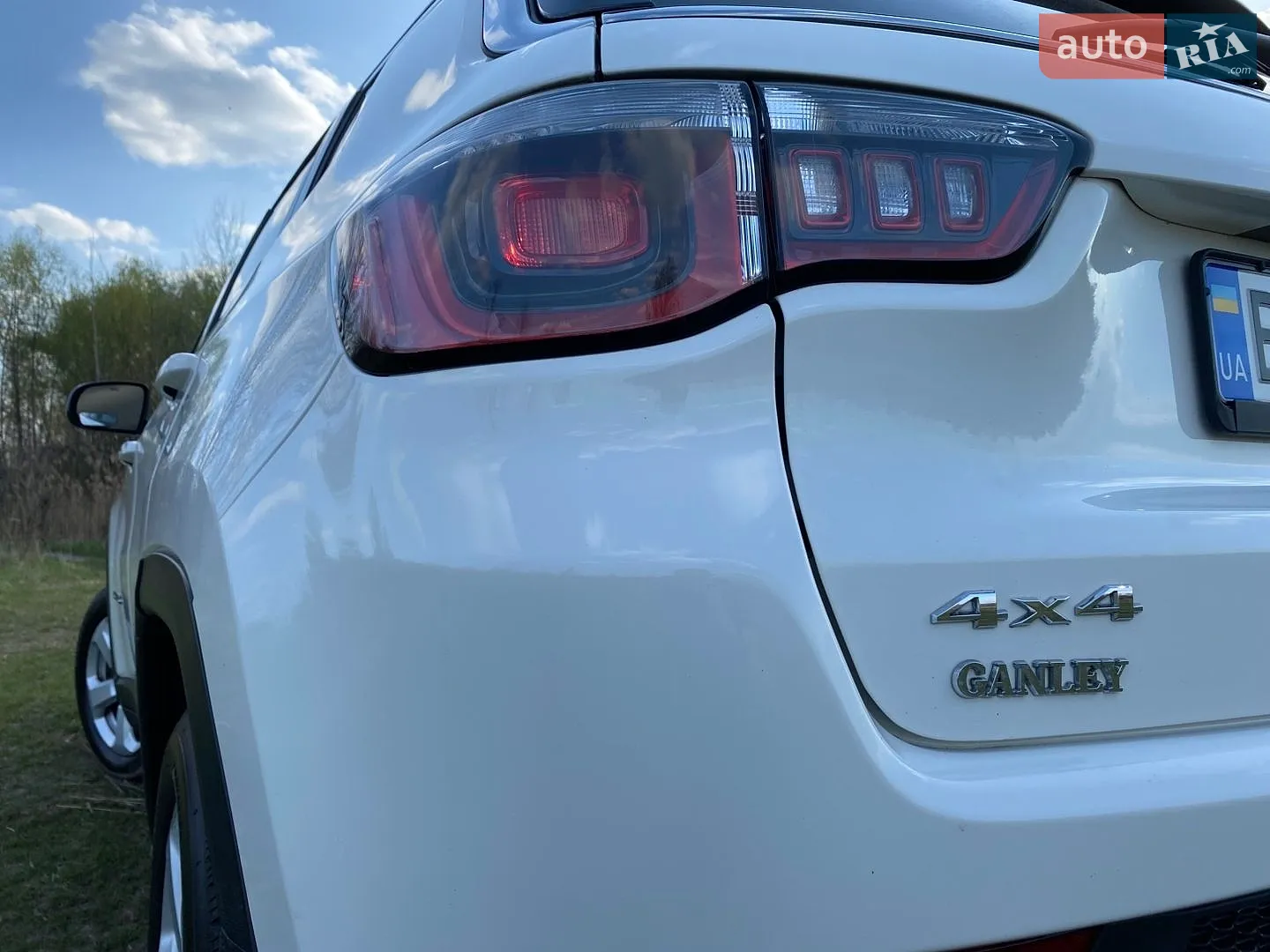 2020 Jeep Compass - мініатюра 28