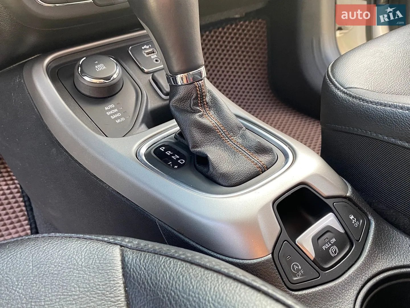 2020 Jeep Compass - мініатюра 36