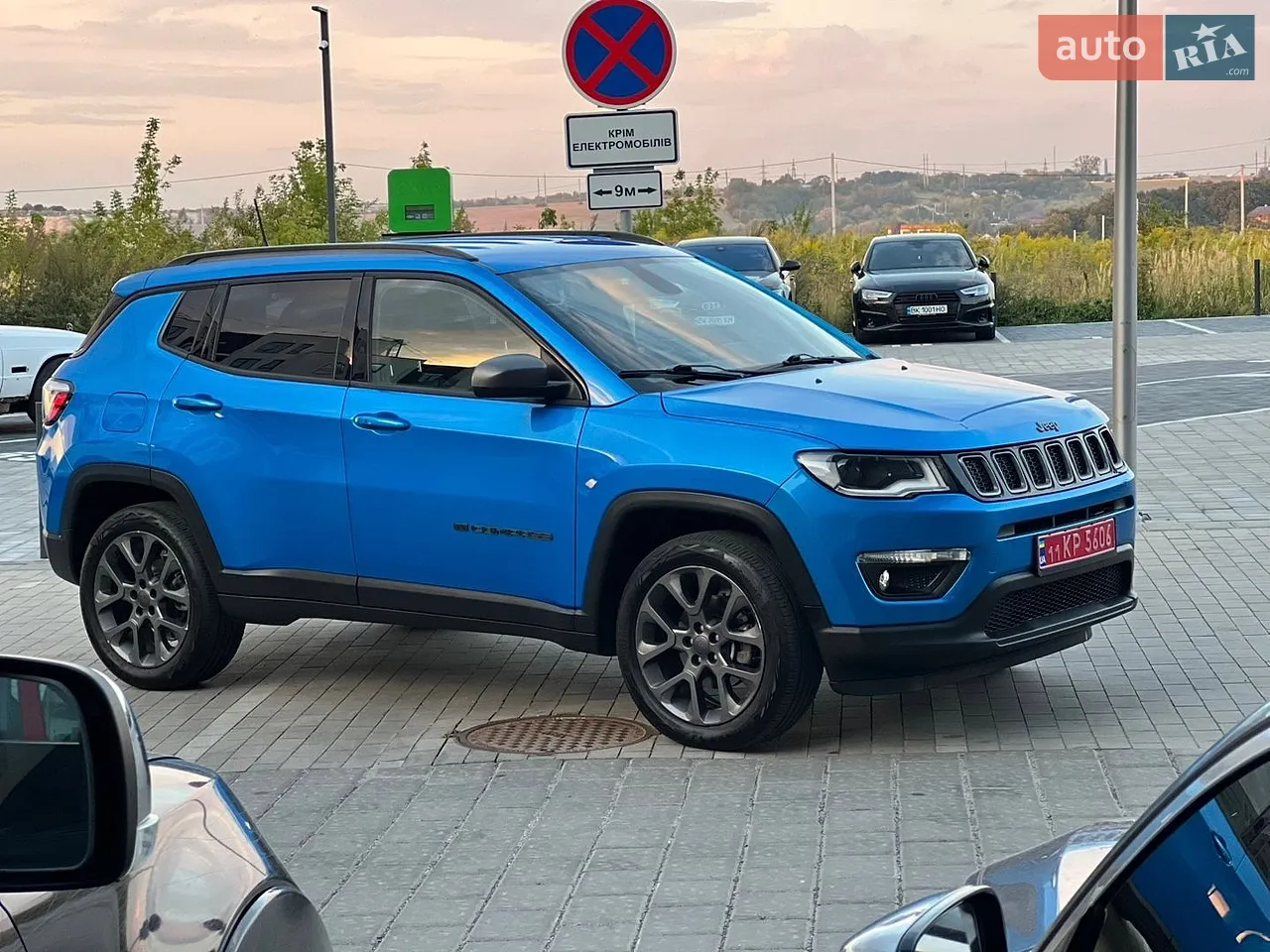 2020 Jeep Cherokee - мініатюра 61