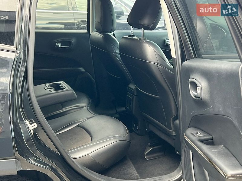 Внедорожник / Кроссовер Jeep Compass 2018 в Ровно