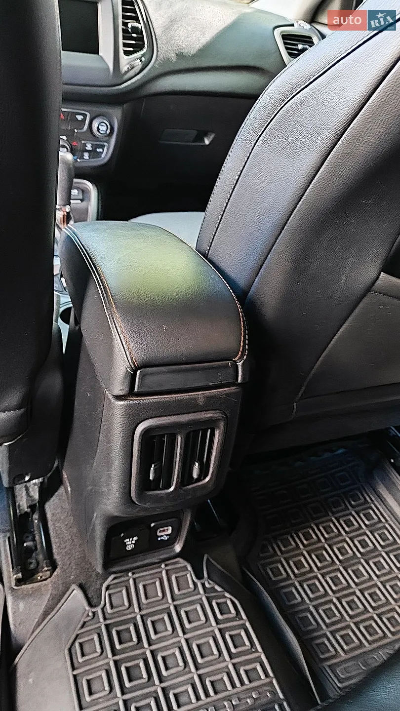 2019 Jeep Compass - мініатюра 26