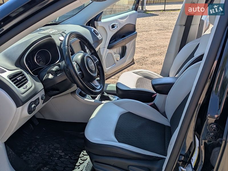 Позашляховик / Кросовер Jeep Compass 2019 в Чернівцях Позашляховик / Кросовер Jeep Compass 2019 в Чернівцях
