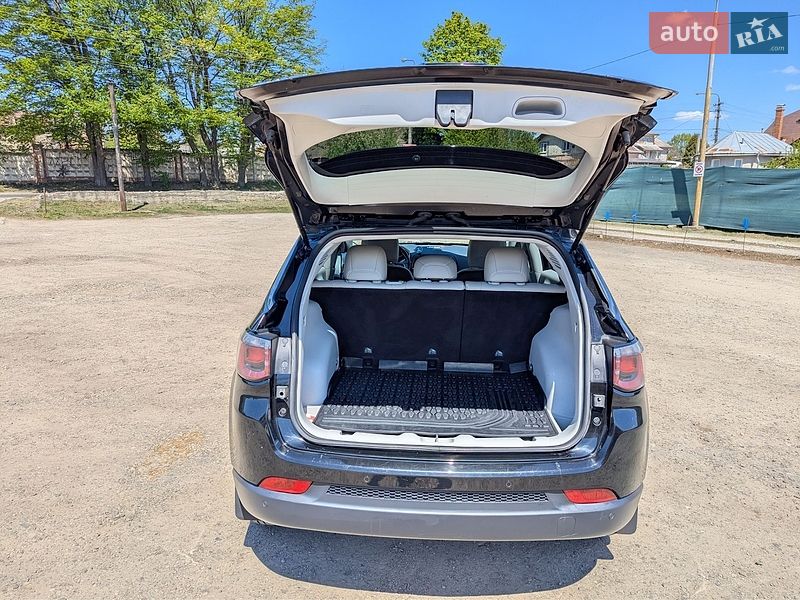 Позашляховик / Кросовер Jeep Compass 2019 в Чернівцях