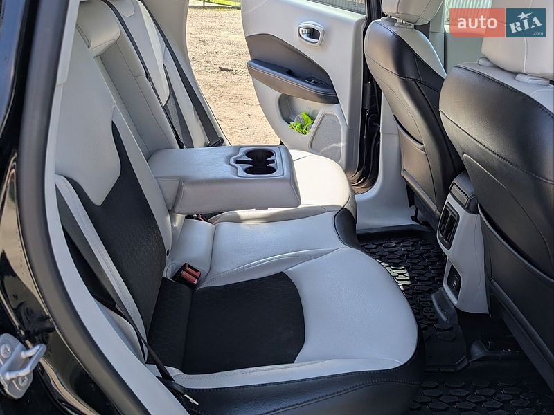 Позашляховик / Кросовер Jeep Compass 2019 в Чернівцях