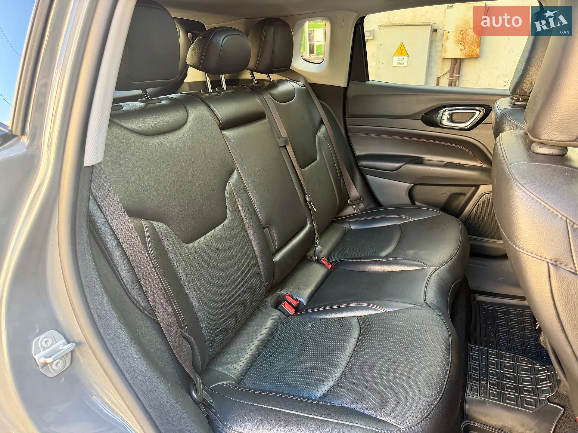 2022 Jeep Compass - мініатюра 9
