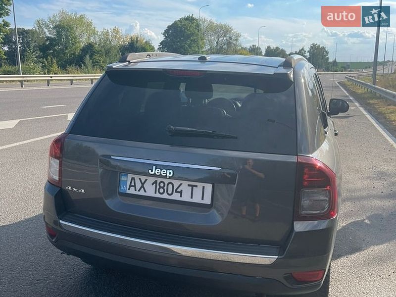 Внедорожник / Кроссовер Jeep Compass 2014 в Валках