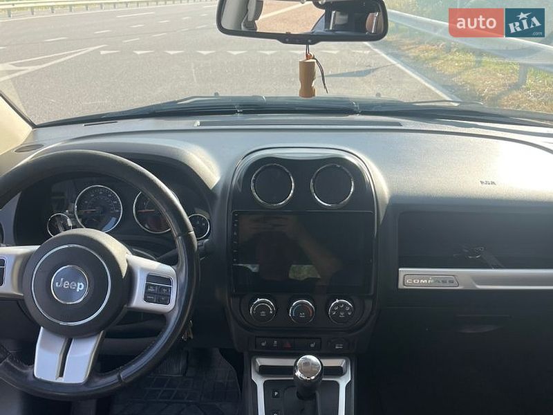 Внедорожник / Кроссовер Jeep Compass 2014 в Валках