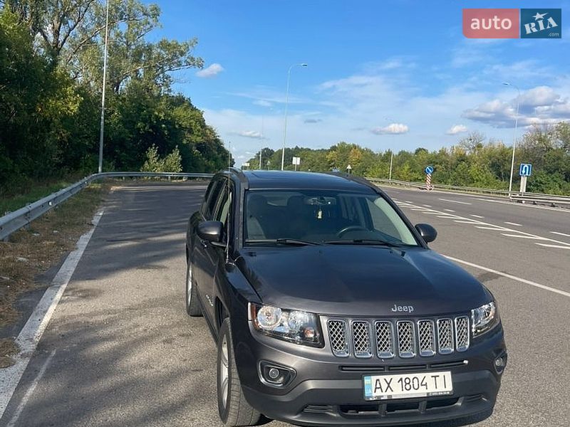 Внедорожник / Кроссовер Jeep Compass 2014 в Валках