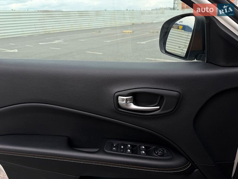 Внедорожник / Кроссовер Jeep Compass 2019 в Львове