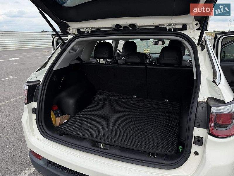 Внедорожник / Кроссовер Jeep Compass 2019 в Львове