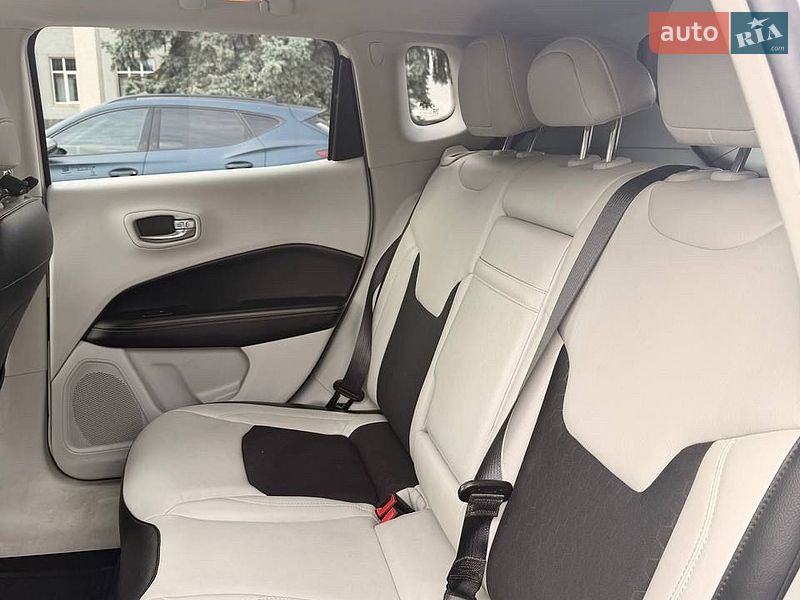 Позашляховик / Кросовер Jeep Compass 2018 в Коростишеві
