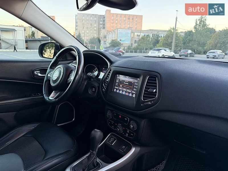 Позашляховик / Кросовер Jeep Compass 2017 в Тернополі