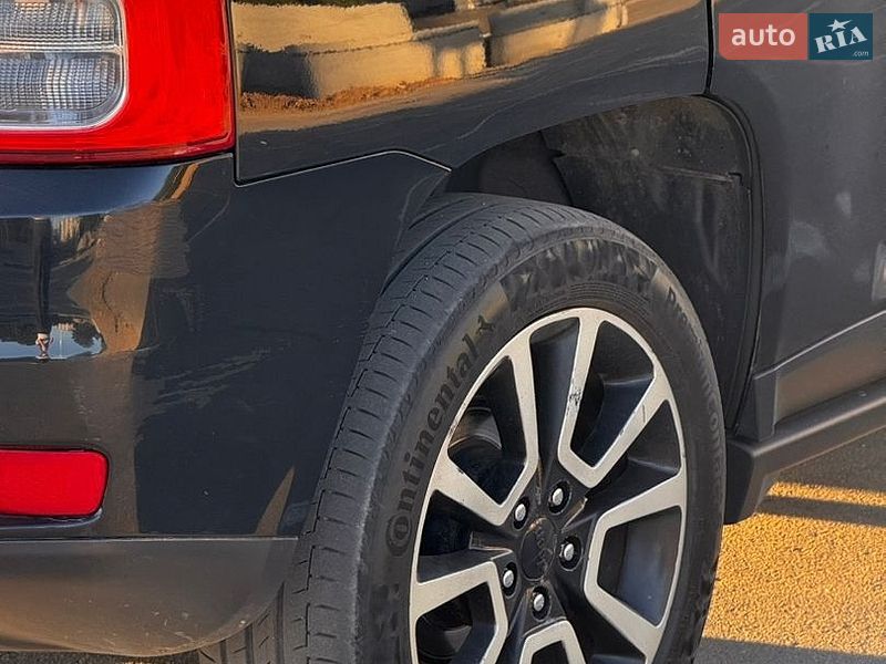 Внедорожник / Кроссовер Jeep Compass 2012 в Кропивницком