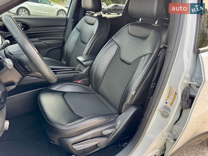 Внедорожник / Кроссовер Jeep Compass 2024 в Киеве