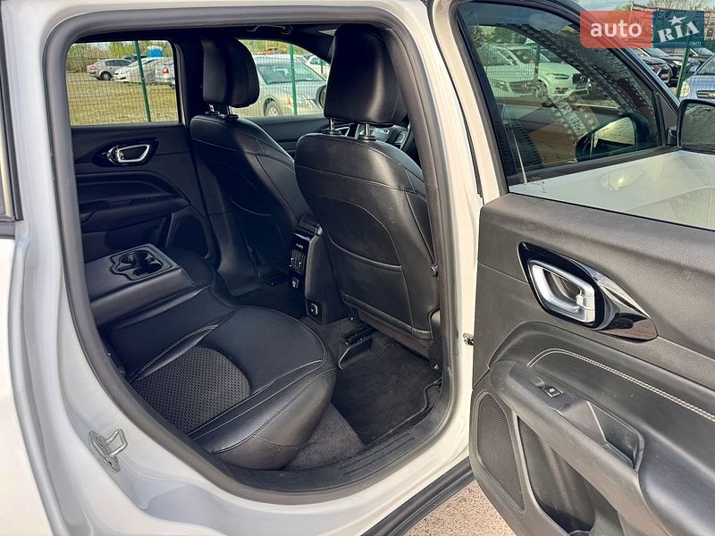 Внедорожник / Кроссовер Jeep Compass 2024 в Киеве