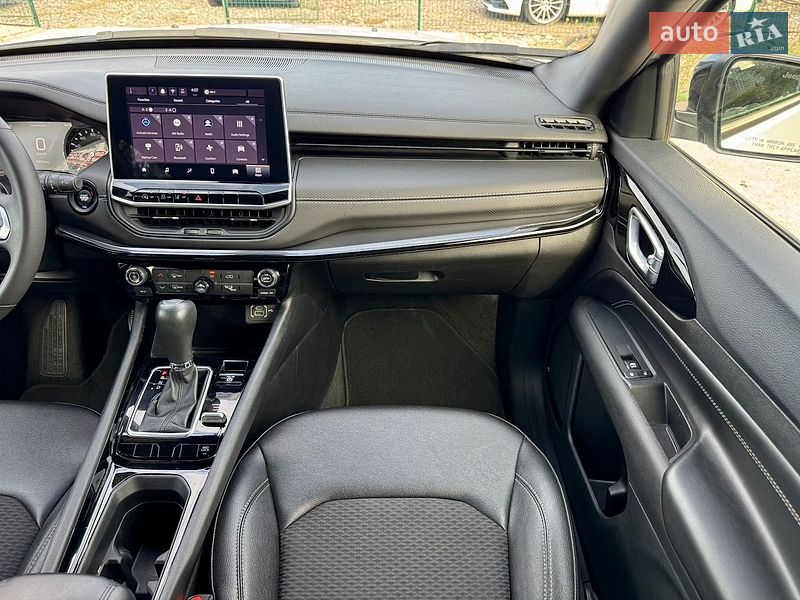 Внедорожник / Кроссовер Jeep Compass 2024 в Киеве