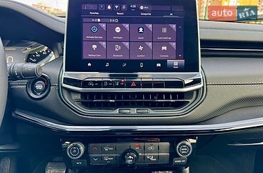 Внедорожник / Кроссовер Jeep Compass 2024 в Киеве
