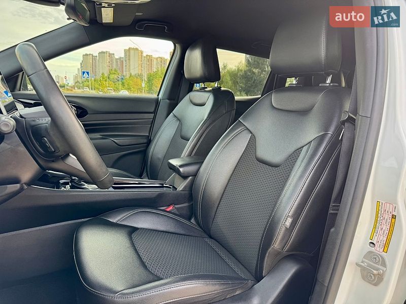 Внедорожник / Кроссовер Jeep Compass 2024 в Киеве