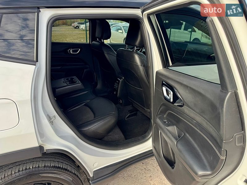 Внедорожник / Кроссовер Jeep Compass 2024 в Киеве