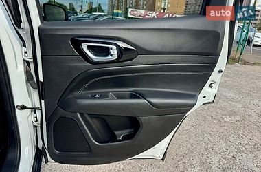 Внедорожник / Кроссовер Jeep Compass 2024 в Киеве