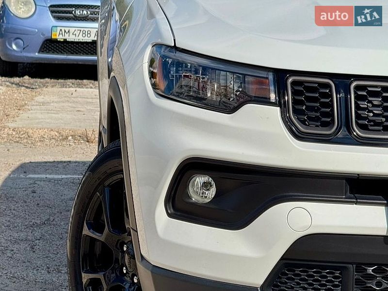 Внедорожник / Кроссовер Jeep Compass 2024 в Киеве