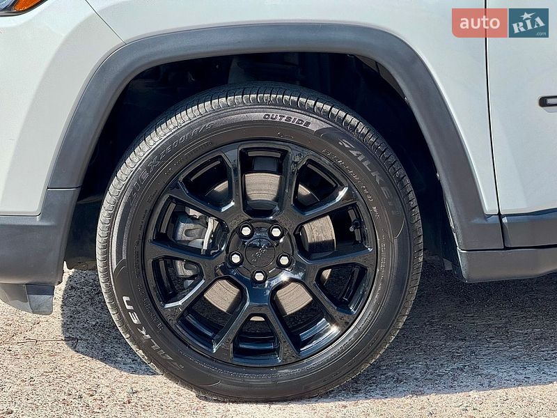 Внедорожник / Кроссовер Jeep Compass 2024 в Киеве