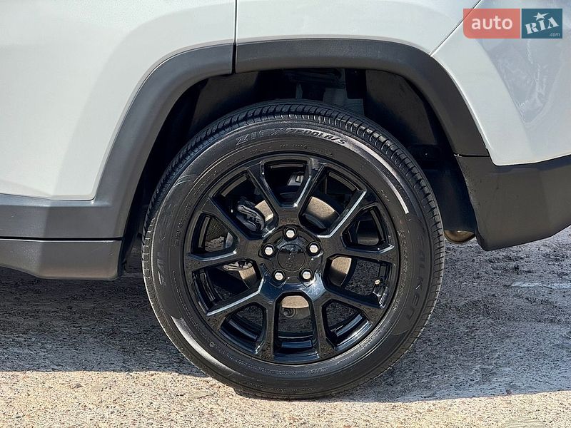 Внедорожник / Кроссовер Jeep Compass 2024 в Киеве