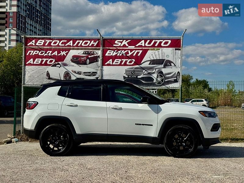 Внедорожник / Кроссовер Jeep Compass 2024 в Киеве