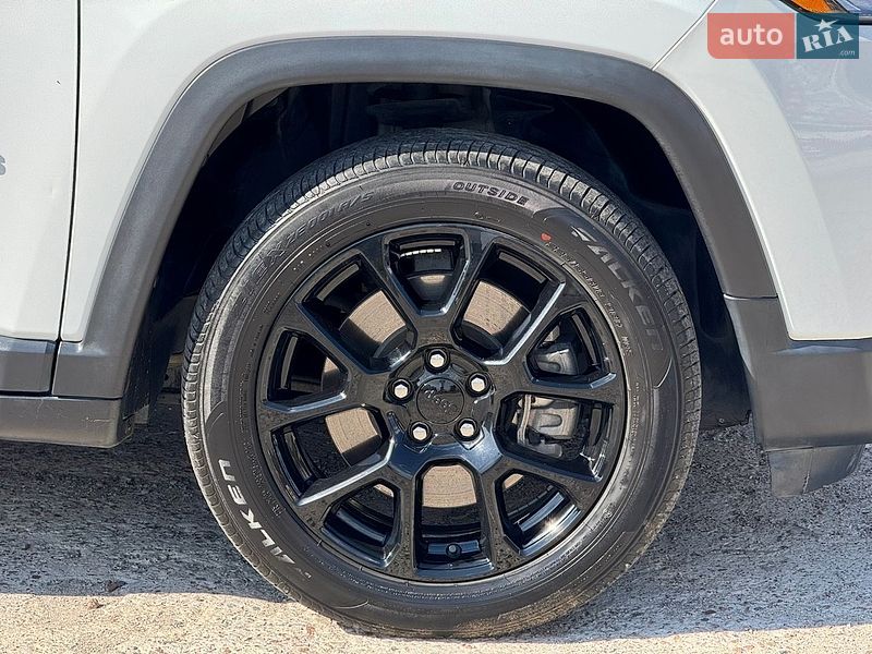 Внедорожник / Кроссовер Jeep Compass 2024 в Киеве