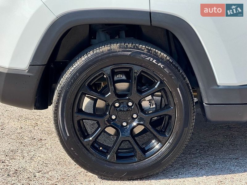 Внедорожник / Кроссовер Jeep Compass 2024 в Киеве
