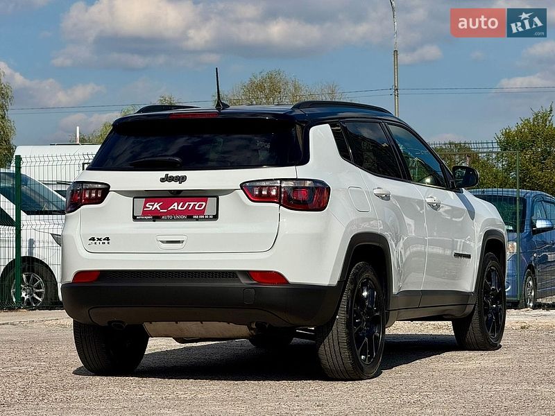 Внедорожник / Кроссовер Jeep Compass 2024 в Киеве