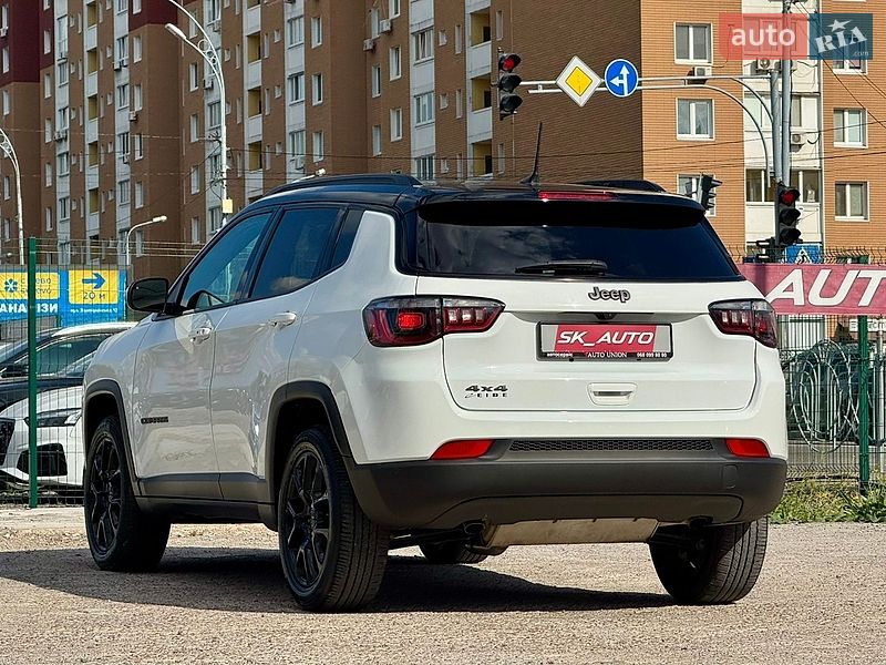 Внедорожник / Кроссовер Jeep Compass 2024 в Киеве
