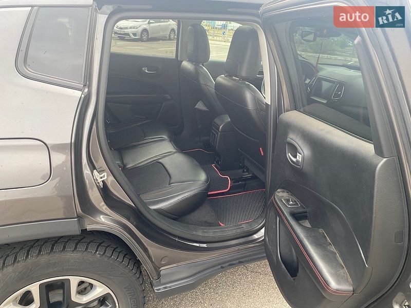 Внедорожник / Кроссовер Jeep Compass 2018 в Киеве