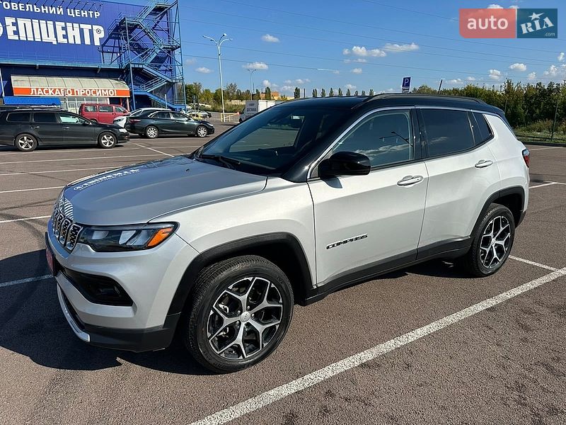 Позашляховик / Кросовер Jeep Compass 2024 в Рівному