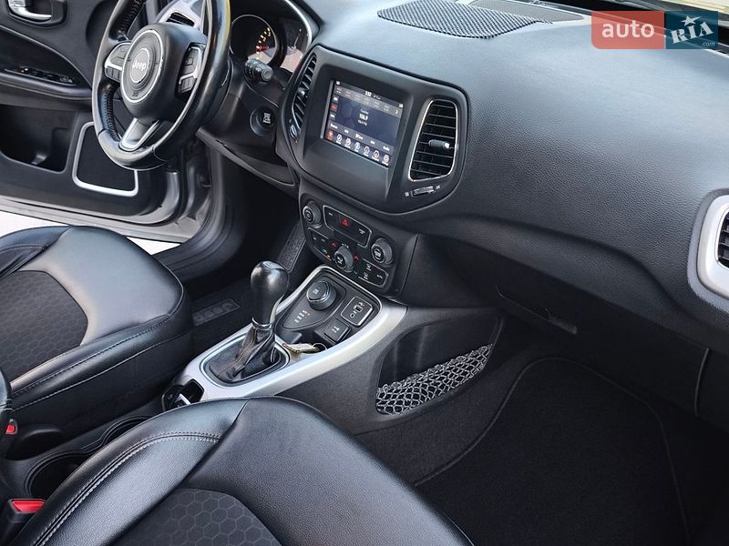 Позашляховик / Кросовер Jeep Compass 2020 в Луцьку фото 32 Позашляховик / Кросовер Jeep Compass 2020 в Луцьку