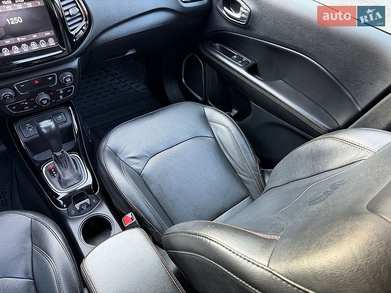 Внедорожник / Кроссовер Jeep Compass 2020 в Харькове